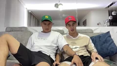 Felipe  online show from February 15, 11:36 pm