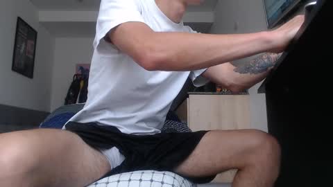 Felipe  online show from November 27, 5:15 pm