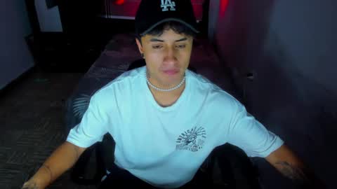 miguel  online show from January 9, 2:33 am