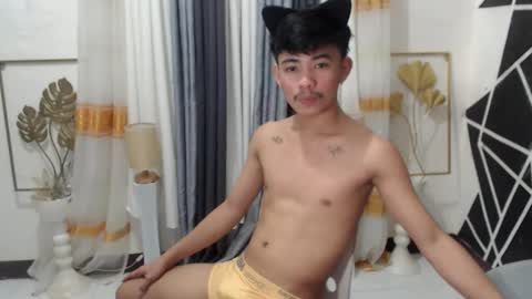 HI IM JAMES DONT FORGET GIVE ME THUMBS UP AND JOIN TO MY FANCLUB online show from December 3, 8:38 am