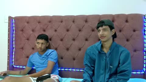 ALEX - TAYLER  -MIKE online show from February 4, 1:38 pm