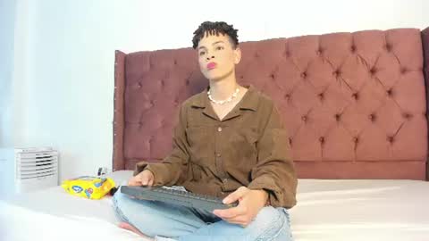ALEX - TAYLER  -MIKE online show from July 12, 7:05 pm