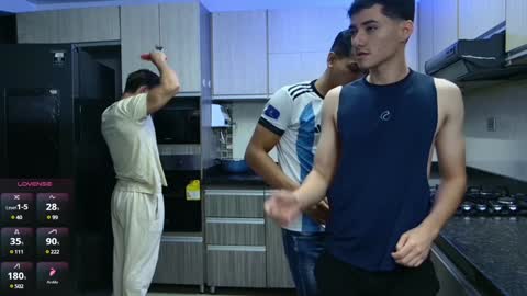 Angelo Mark Fernando Taylor online show from December 30, 11:37 am