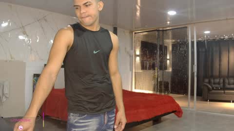 Snapshot of boysgang_sex chatting on May 29, 11:19 am Angelo Mark Fernando Taylor online show from May 29, 11:19 am
