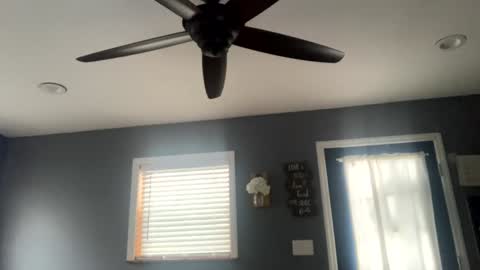 Snapshot of boytoy8969 chatting on December 17, 8:10 pm boytoy8969 online show from December 17, 8:10 pm