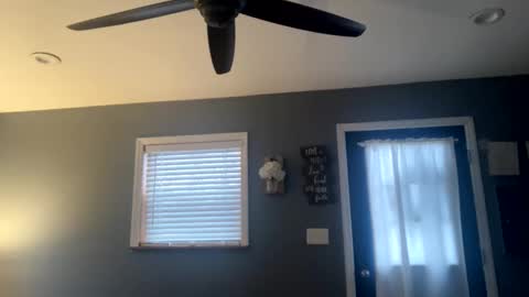 Snapshot of boytoy8969 chatting on December 19, 1:29 pm boytoy8969 online show from December 19, 1:29 pm