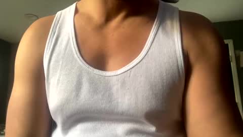 Snapshot of boytoy8969 chatting on December 27, 7:35 pm boytoy8969 online show from December 27, 7:35 pm