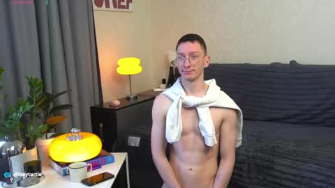 BoyTurtle online show from May 6, 4:52 am