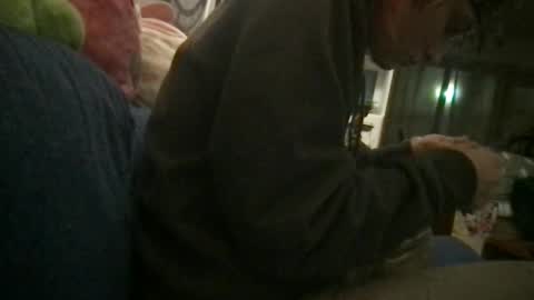 boywithbug online show from February 1, 12:29 am