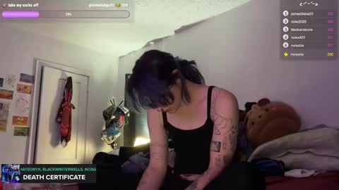 boywithbug online show from February 25, 9:19 am