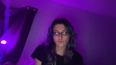 boywithbug online show from March 16, 1:44 am