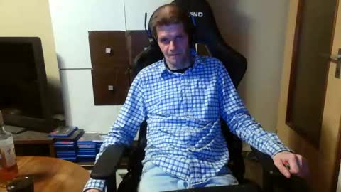 bponie1 online show from December 28, 2:11 am