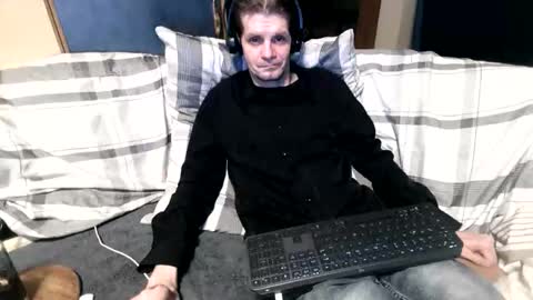 Snapshot of bponie1 chatting on January 17, 1:21 am bponie1 online show from January 17, 1:21 am