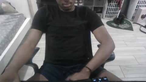 bquen400 online show from April 25, 1:41 pm