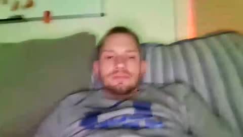 Snapshot of br_88_88 chatting on December 15, 12:59 am br_88_88 online show from December 15, 12:59 am