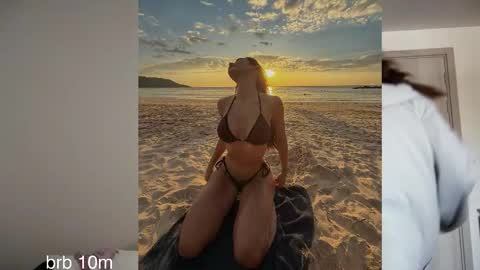 Snapshot of brabuss_ chatting on February 12, 2:28 am Lana online show from February 12, 2:28 am