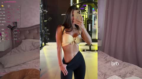 Snapshot of brabuss_ chatting on March 22, 4:16 am Lana online show from March 22, 4:16 am