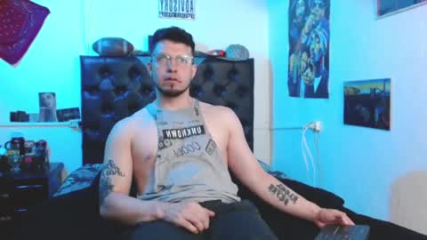 brad hot boy online show from December 5, 12:30 am