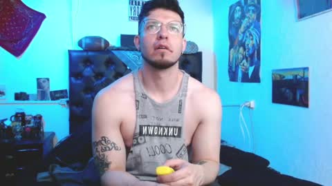 brad hot boy online show from December 5, 3:37 am