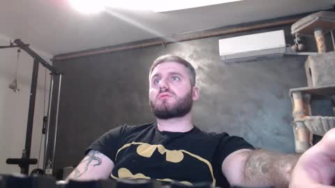 Snapshot of brad_pittfall chatting on January 6, 7:28 pm ask me online show from January 6, 7:28 pm