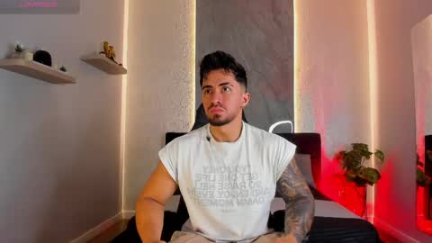 Snapshot of brad_summer chatting on May 31, 3:08 pm brad summer online show from May 31, 3:08 pm