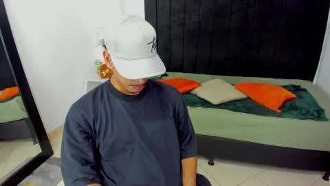 Snapshot of brad_usma chatting on March 7, 4:35 am BRAD USMA online show from March 7, 4:35 am