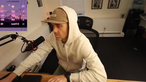 Snapshot of bradbronton chatting on January 30, 4:55 pm BradBronton online show from January 30, 4:55 pm