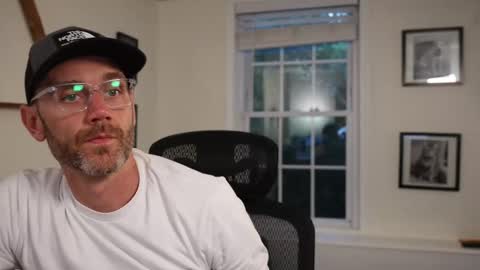 Snapshot of bradbronton chatting on September 16, 10:44 pm BradBronton online show from September 16, 10:44 pm