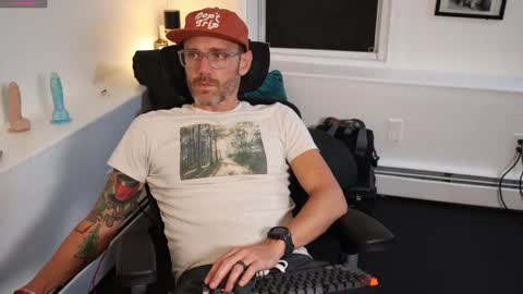 Snapshot of bradbronton chatting on September 30, 10:48 pm BradBronton online show from September 30, 10:48 pm