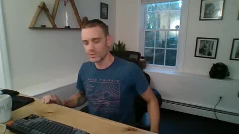 Snapshot of bradbronton chatting on October 24, 11:28 am BradBronton online show from October 24, 11:28 am