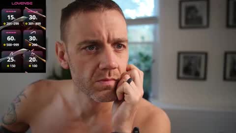 Snapshot of bradbronton chatting on December 21, 12:56 pm BradBronton online show from December 21, 12:56 pm