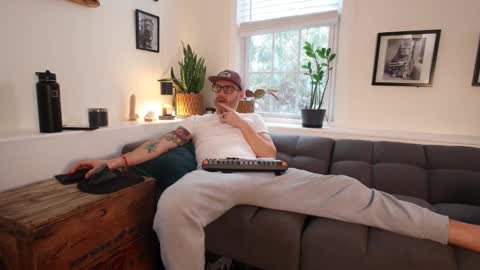 Snapshot of bradbronton chatting on January 17, 1:16 pm BradBronton online show from January 17, 1:16 pm