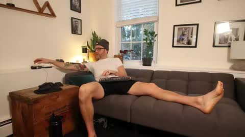 Snapshot of bradbronton chatting on January 18, 1:15 pm BradBronton online show from January 18, 1:15 pm