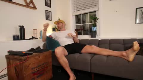 Snapshot of bradbronton chatting on January 19, 10:52 am BradBronton online show from January 19, 10:52 am