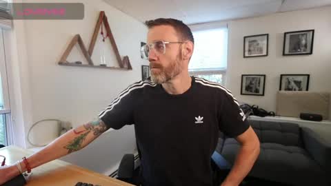 BradBronton online show from April 27, 6:17 pm