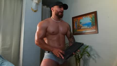 Bradley Martinez online show from February 16, 11:45 pm