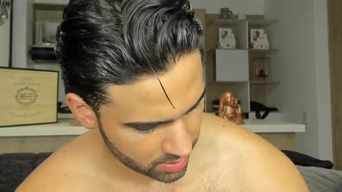 bradleymartin7 online show from February 7, 2:40 am