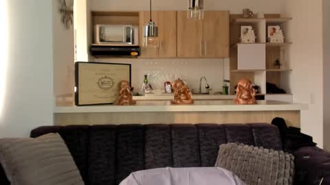 bradleymartin7 online show from February 13, 10:11 pm