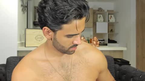 bradleymartin7 online show from February 28, 1:26 am