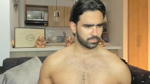 bradleymartin7 online show from November 18, 12:27 am