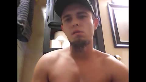 Snapshot of bradynoggle chatting on December 25, 12:05 am bradynoggle online show from December 25, 12:05 am