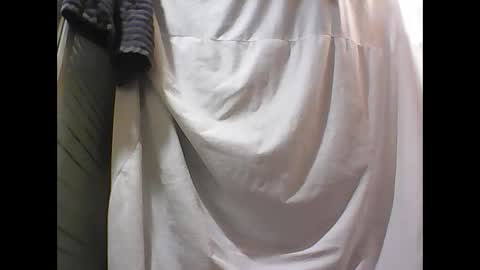 Snapshot of bradynoggle chatting on December 25, 11:11 am bradynoggle online show from December 25, 11:11 am