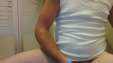 Snapshot of bradynoggle chatting on September 19, 6:26 am bradynoggle online show from September 19, 6:26 am