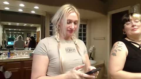 i am a naughty jedi knight online show from March 1, 4:47 am