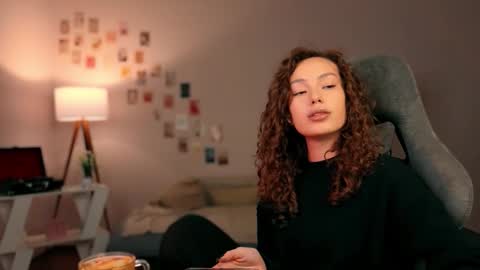 Lilly online show from October 15, 11:43 am