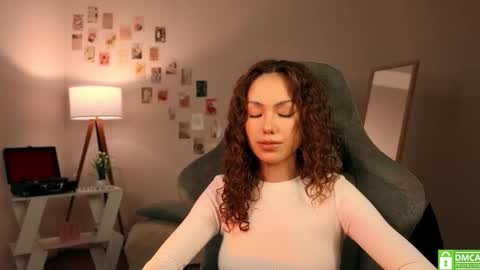 Lilly online show from November 19, 11:43 am