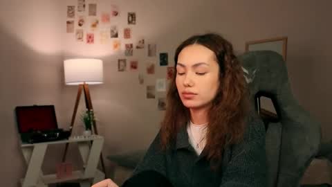 Lilly online show from November 28, 12:52 pm