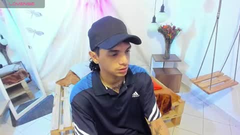 Snapshot of brand_hades chatting on December 2, 5:37 pm B R A N D online show from December 2, 5:37 pm