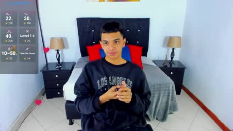 Snapshot of brand_hades chatting on December 21, 6:44 pm B R A N D online show from December 21, 6:44 pm