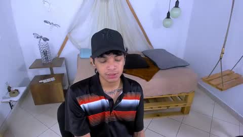 Snapshot of brand_hades chatting on September 23, 3:04 pm B R A N D online show from September 23, 3:04 pm